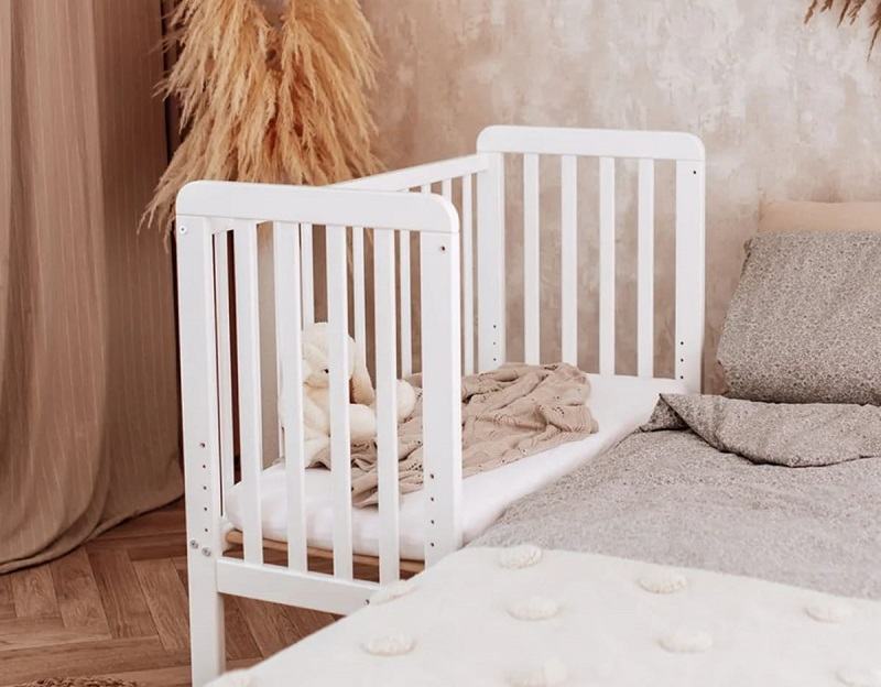 Patuturi din lemn cu 3 trepte de inaltime – de ce sunt alegerea practica pentru parinti?